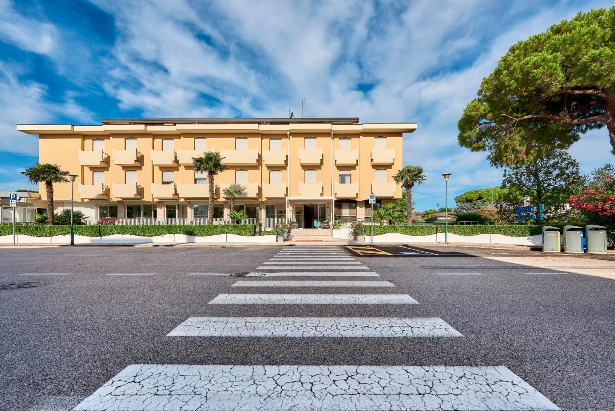 Junior Family Hotel Cavallino-Treporti Exterior foto